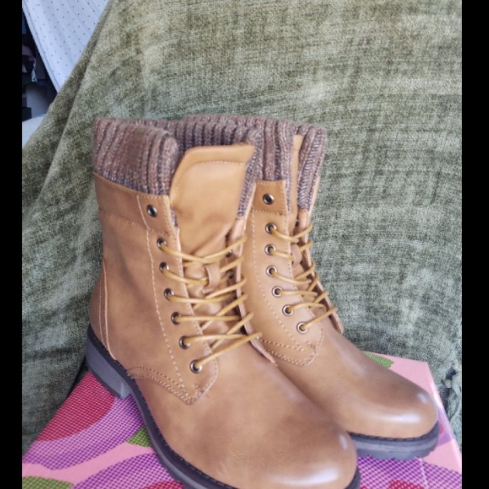 Via Pinky Brown Boots size 7